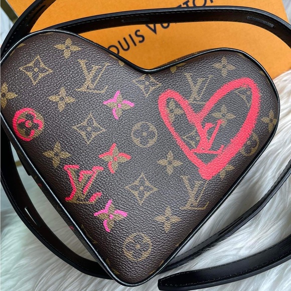 New!! Louis Vuitton Limited Edition Sac Coeur Heart Bag - Picture 5 of 16